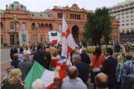 “Indignados” italiani e la marcia per Colombo