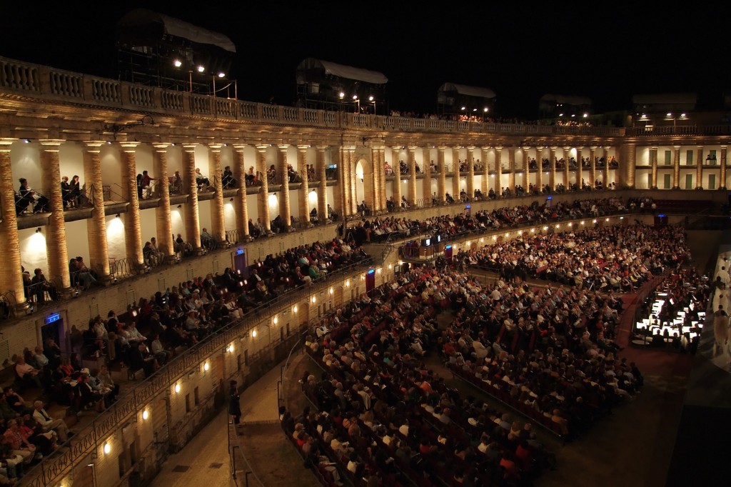 STAGIONE TEATRALE ALLO SFERISTERIO DI MACERATA