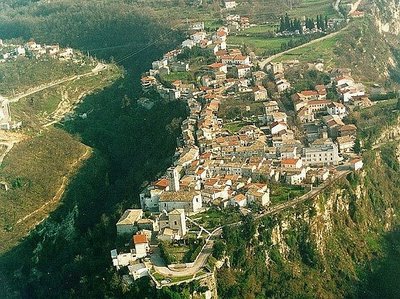 “L’Aquila nuova negli itinerari del Nunzio”, di Mons. Antonini, vince nella sezione Saggistica nel premio “editoria abruzzese” città di Roccamorice.