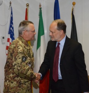 L’ambasciatore americano in Afghanistan visita il comando multinazionale a guida italiana.
