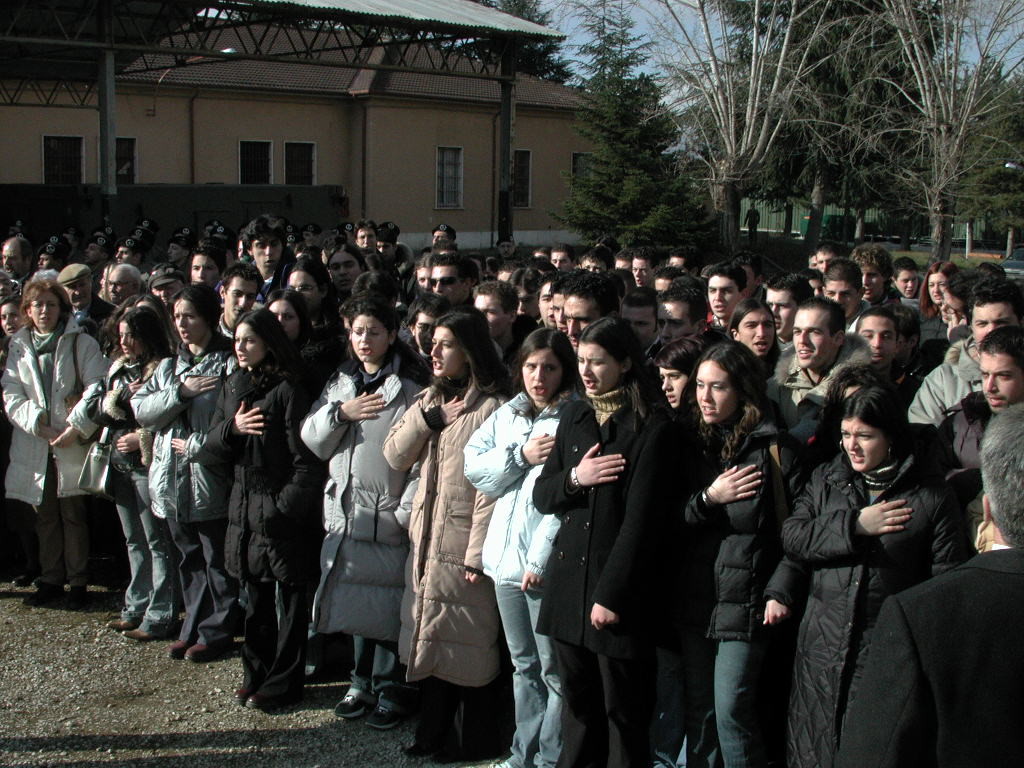 SALUTO DEL PRESIDENTE CIAMPI: RECHI UN SALUTO AI MIEI AMATI GIOVANI ABRUZZESI