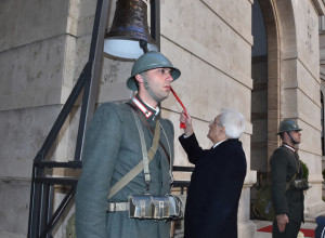 Palazzo Esercito, inaugurazione della “Campana del dovere”.