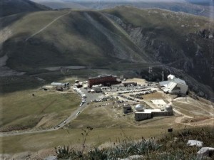 Hotel-campo-imperatore, dall'alto