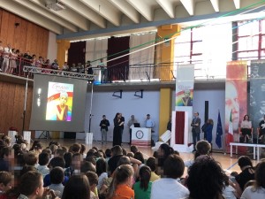 INTITOLATA A IAIA LA SALA DEGLI ALBERI DELLA SCUOLA SACRA FAMIGLIA DI MARTINENGO (BG).