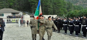 Resa degli onori alla Bandiera di Guerra del 17° reggimento ACQUI