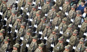 ADUNATA-ALPINI-ALZABANDIERA-IN-PIAZZA-DUOMO_2730-1132x670