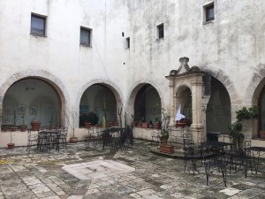 Chiostro del Convento dei Cappuccini a Mesagne_Monastero del Terzo Millennio_ISBEM_1