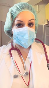 Ragazze di talento che onorano la Calabria. Miriam Violi, medico, neolaureata con lode a Pisa, in prima linea in Toscana contro il Covid.